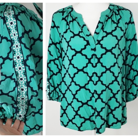 crown & ivy Tops - ❄ Crown & Ivy : Aqua Navy Mosaic Print Blouse